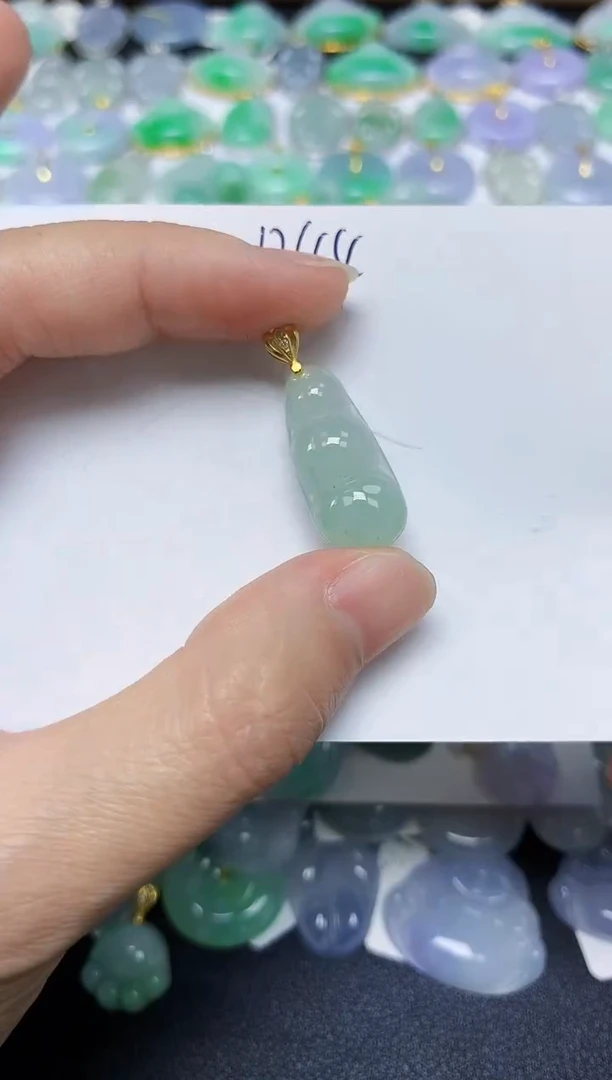 翡翠未镶嵌颈饰 天然缅甸翡翠A货