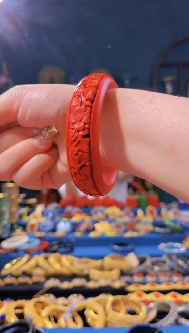 【闪购商品】非遗技艺大漆花卉手镯 60