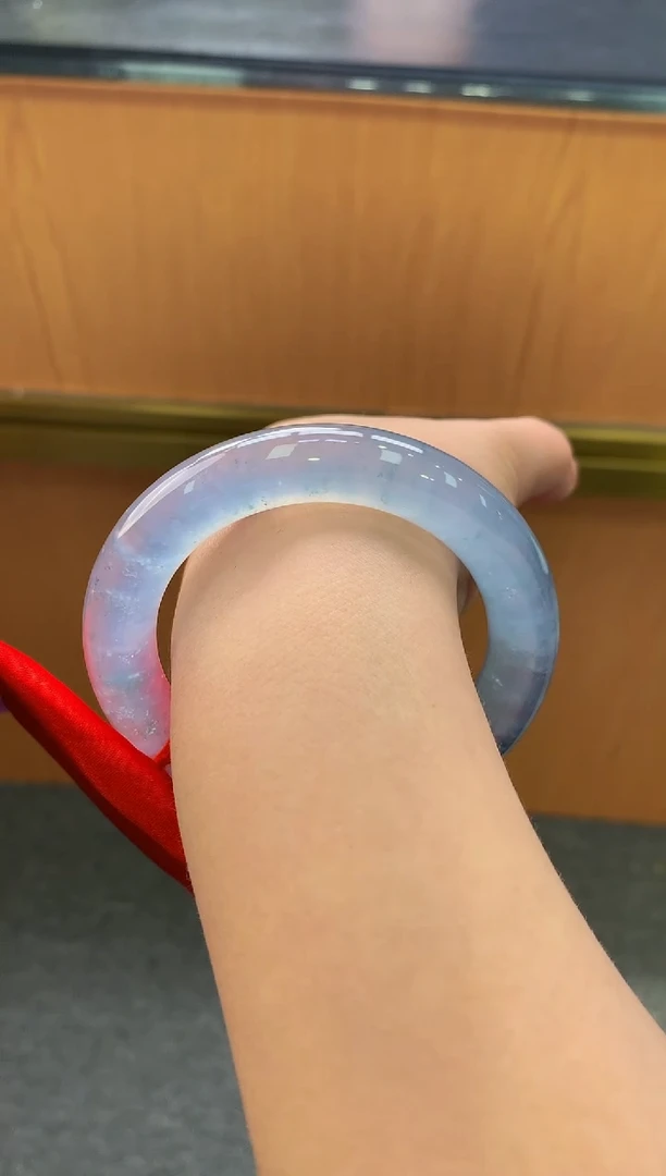 未镶嵌手镯翡翠-F251-圆条56.9-全款150 万-定金2万