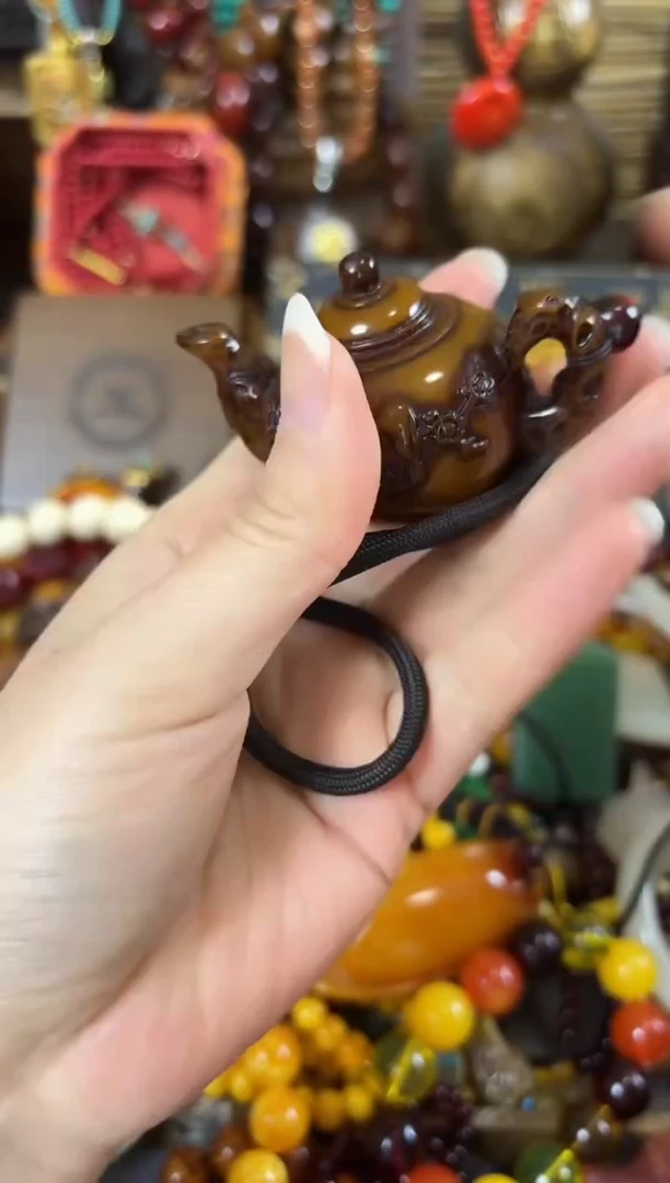 未镶嵌颈饰蜜蜡..................