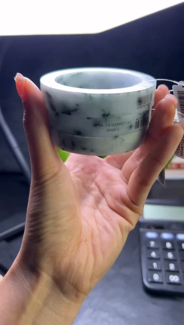 【闪购商品】定制翡翠手镯未镶嵌手镯