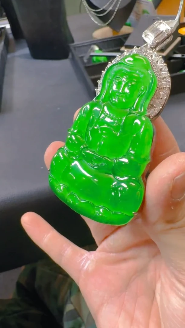 吊坠(赠链)银S925镶嵌翡翠天然A货翡翠