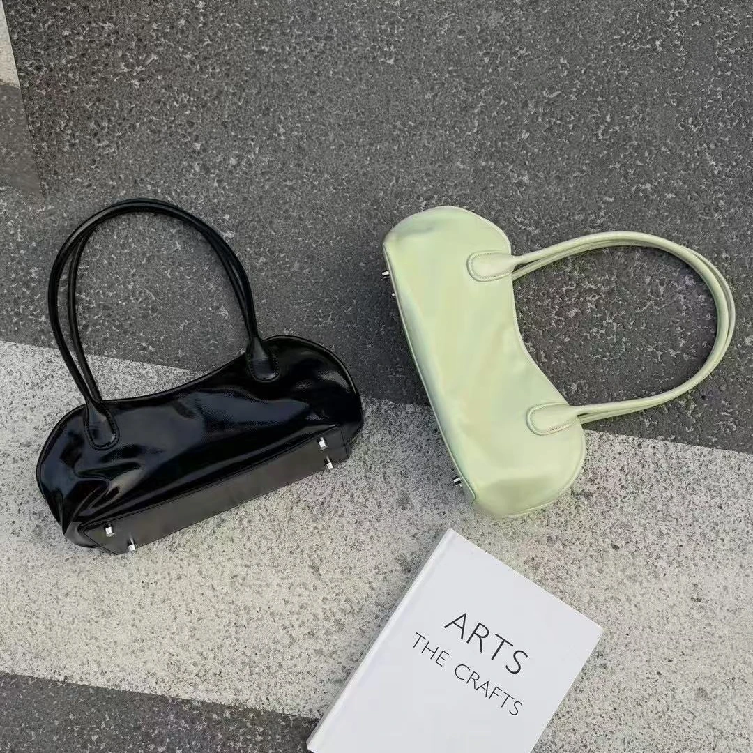 韩系小众设计头层牛皮腋下法棍包简约保龄球单肩手提包