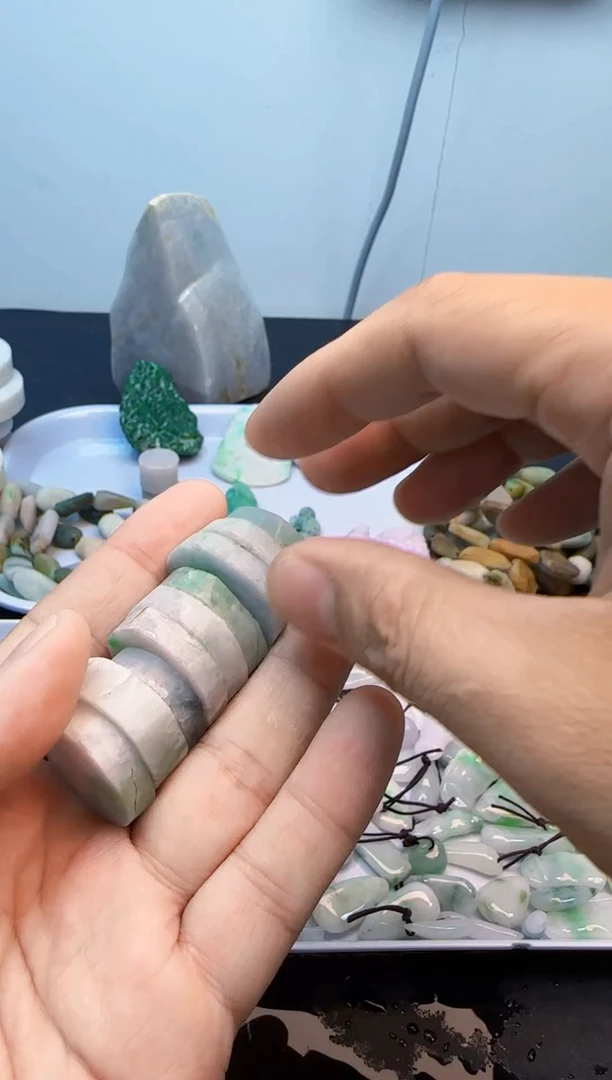 翡翠挂件未镶嵌余*生120天然A货翡翠
