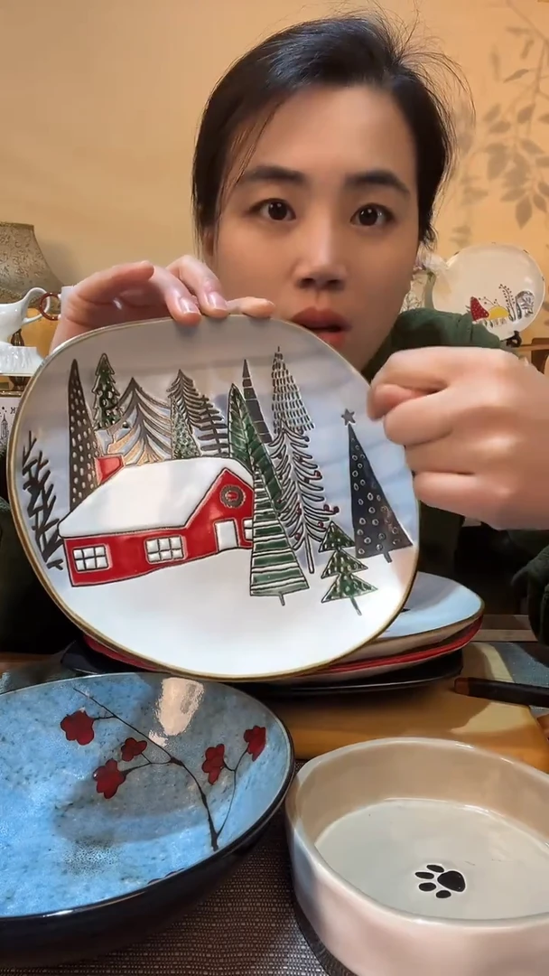 【闪购商品】瓷片8.5英寸异形手绘盘 微瑕介意勿拍