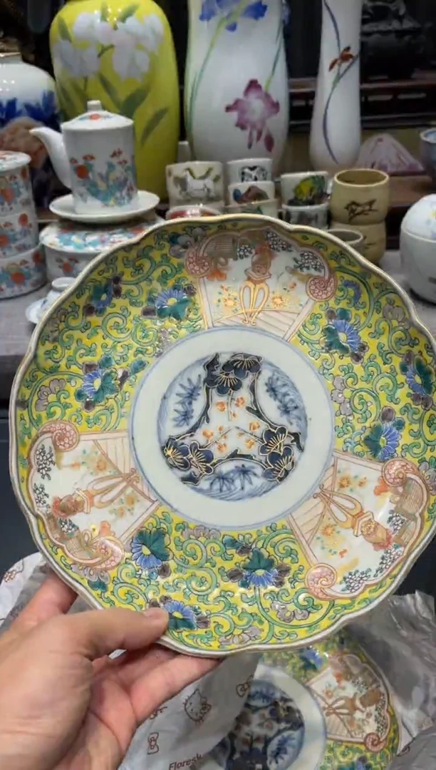 瓷片黄色老粉彩盘子