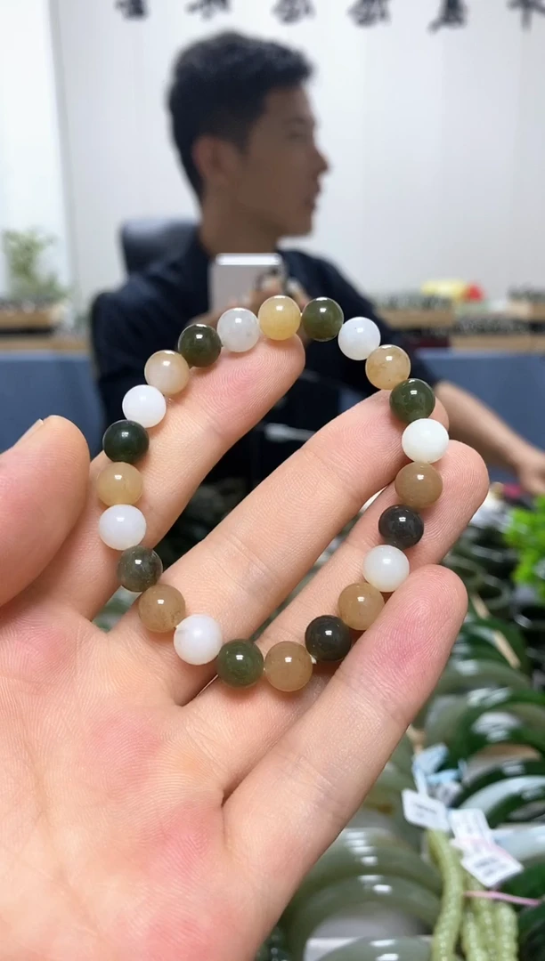 和田玉手镯未镶嵌8mm