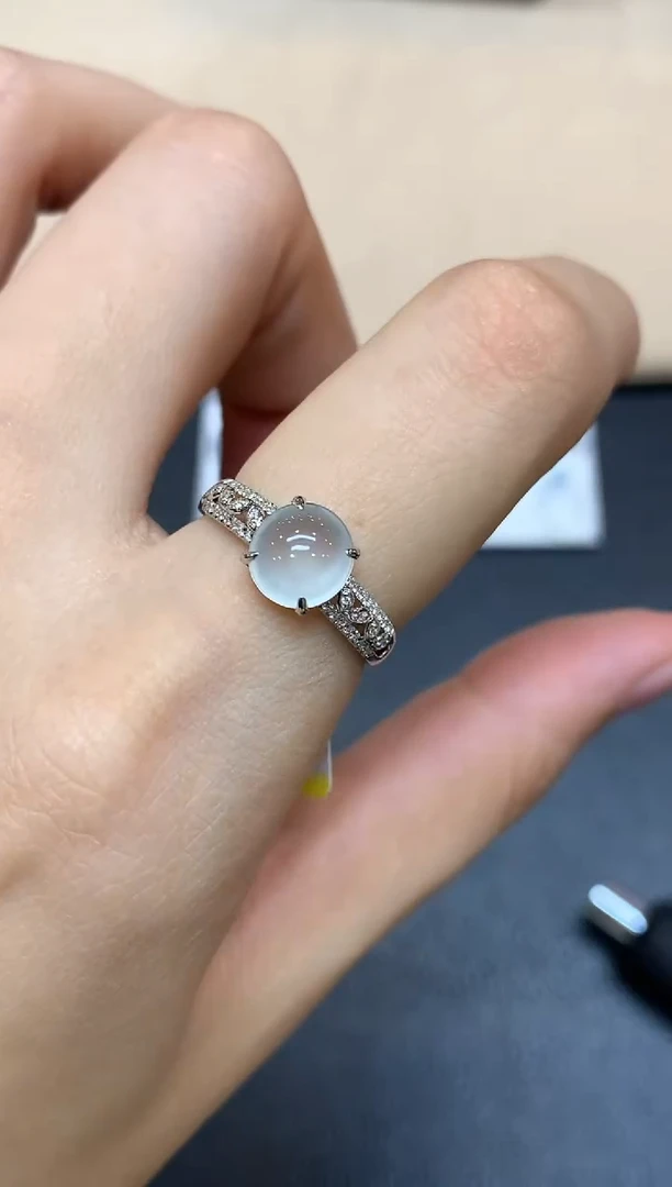 18K金镶嵌戒指翡翠蛋面【无服务费