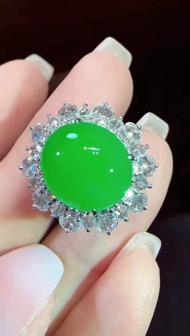 【闪购商品】翡翠戒指18K金镶嵌蛋面