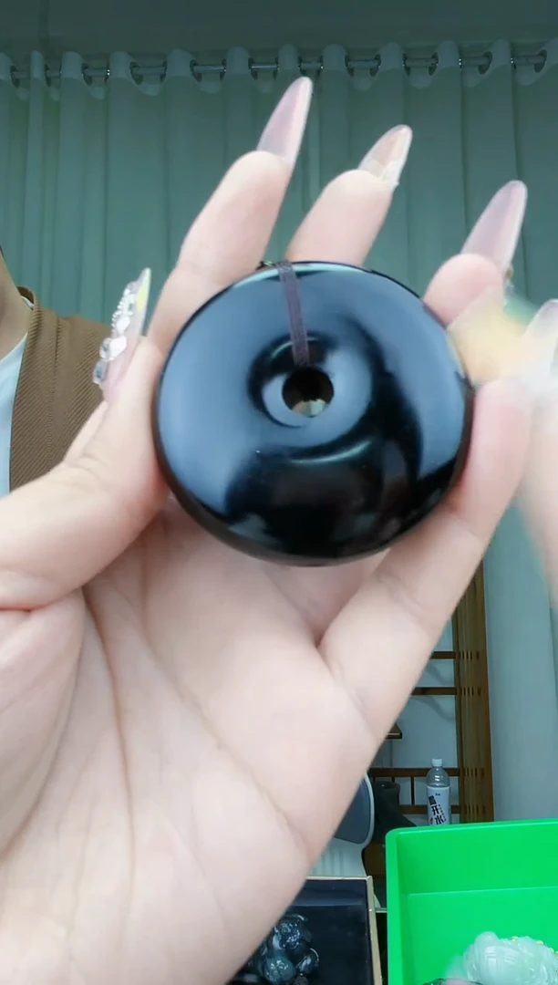 【闪购商品】和田玉挂件未镶嵌拍一发一，多样性发货！