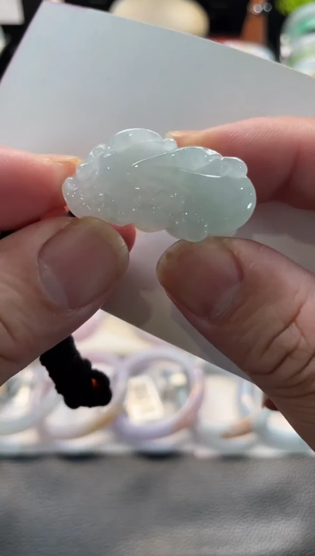颈饰未镶嵌翡翠18号链接 有纹裂