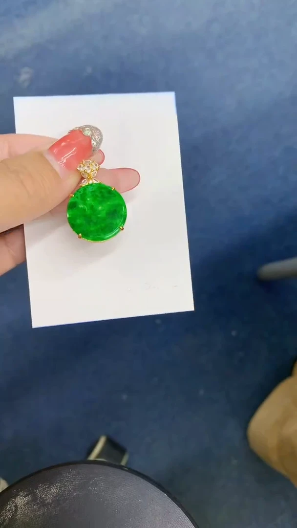 颈饰未镶嵌翡翠1