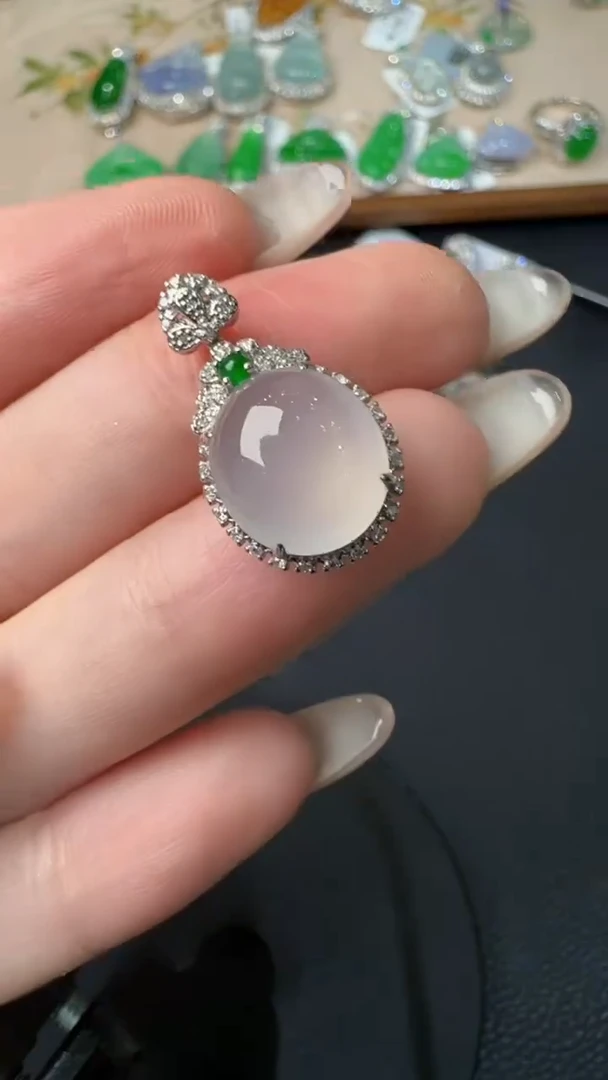【闪购商品】翡翠吊坠(不含链)18K金镶嵌34