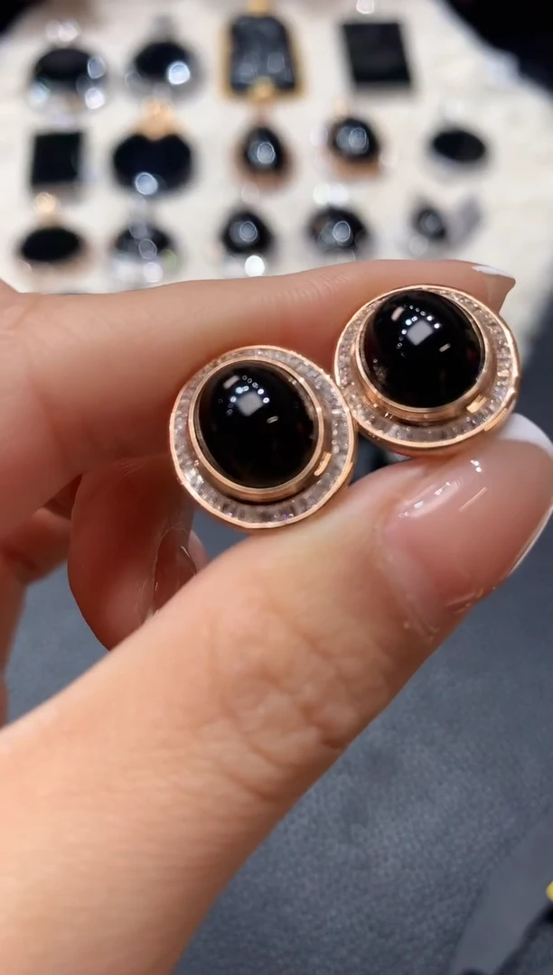 18K金镶嵌翡翠耳饰D43