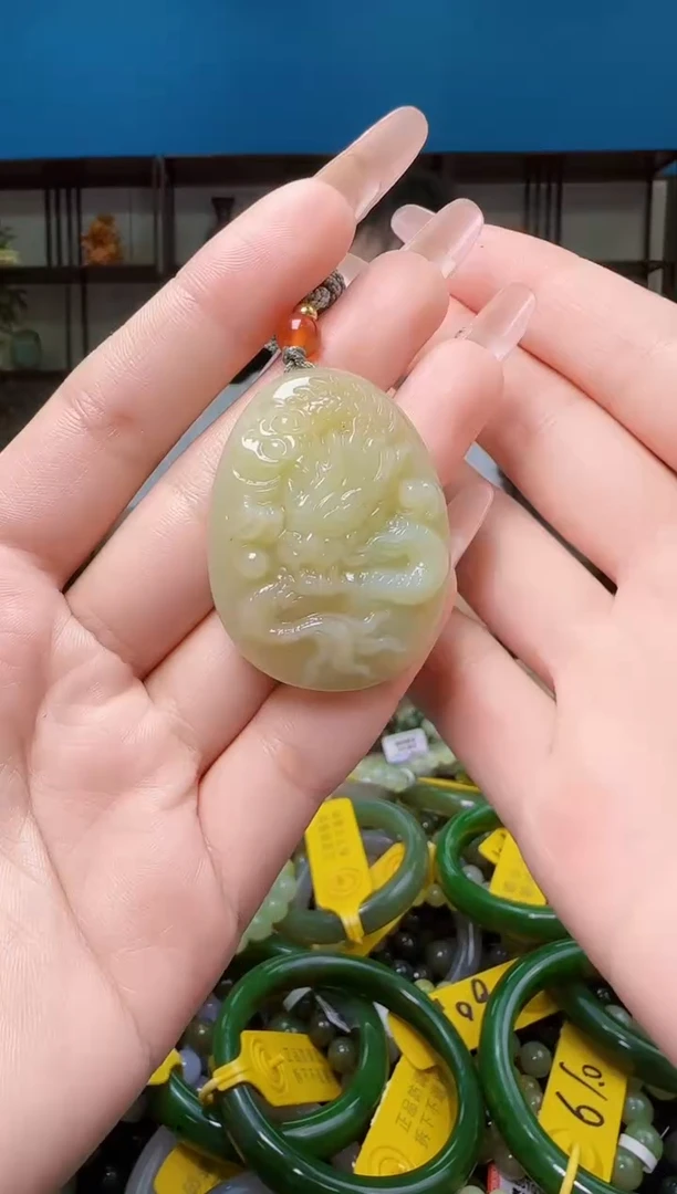 颈饰未镶嵌和田玉1