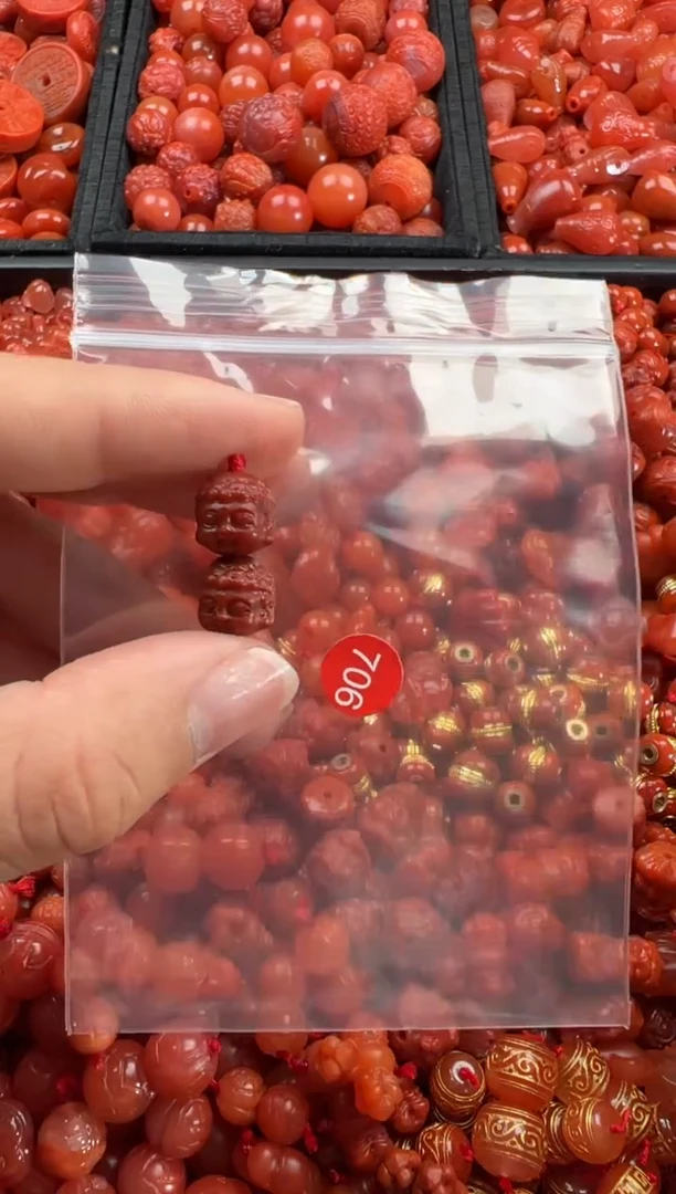 【闪购商品】南红玛瑙颈饰未镶嵌1