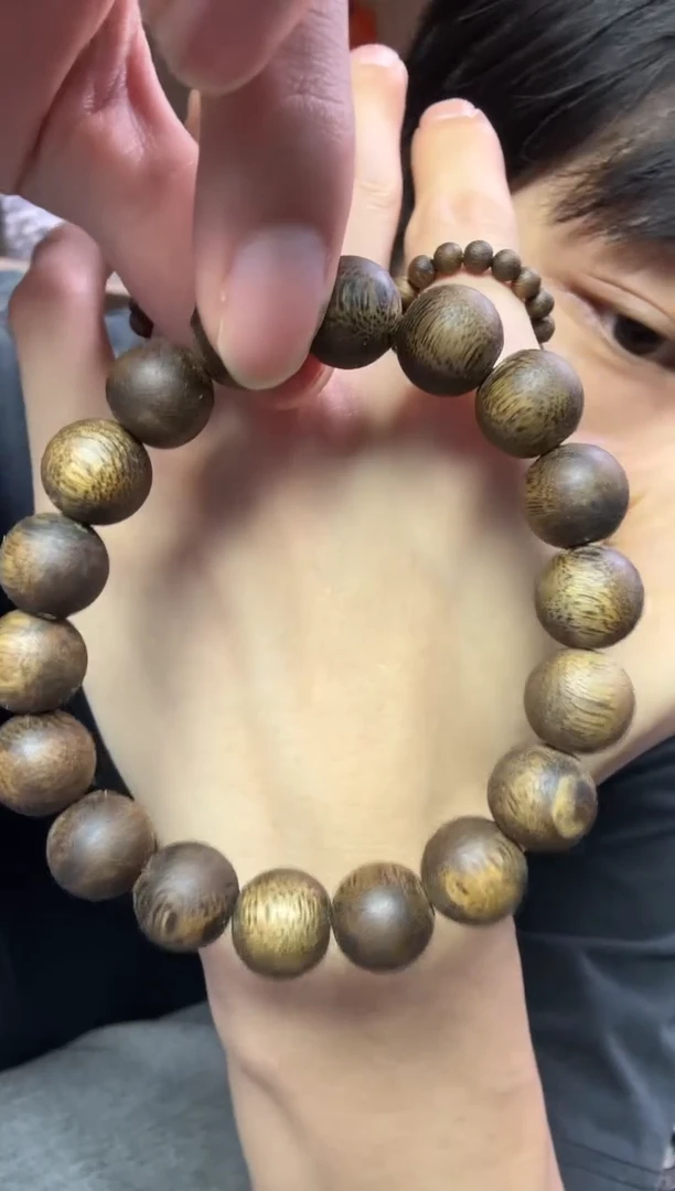 沉香手串1.2圆珠单圈12克+ 多样性发其一