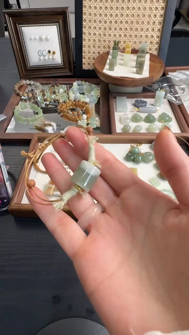 未镶嵌手绳和田玉18