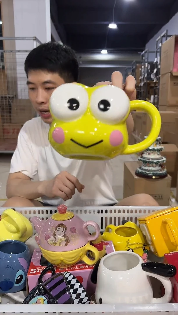 瓷片陶瓷大眼蛙头杯
