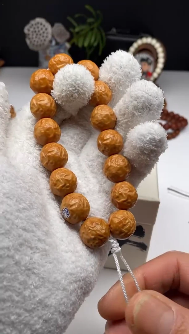 吊坠猴头核桃小**@大枣