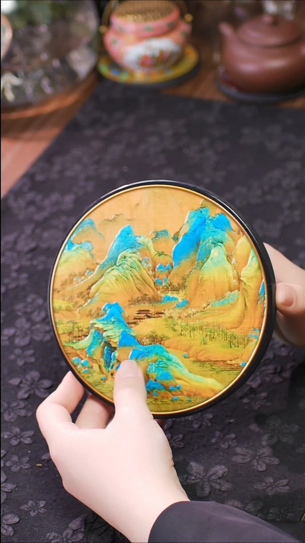 壹藏贰宝千里江山图案小壶承