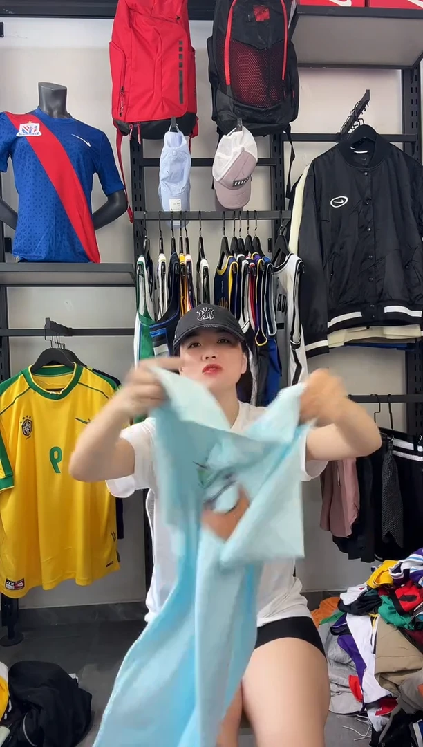 732 ·编码 耐克卫衣服饰过款为准 尺码·M