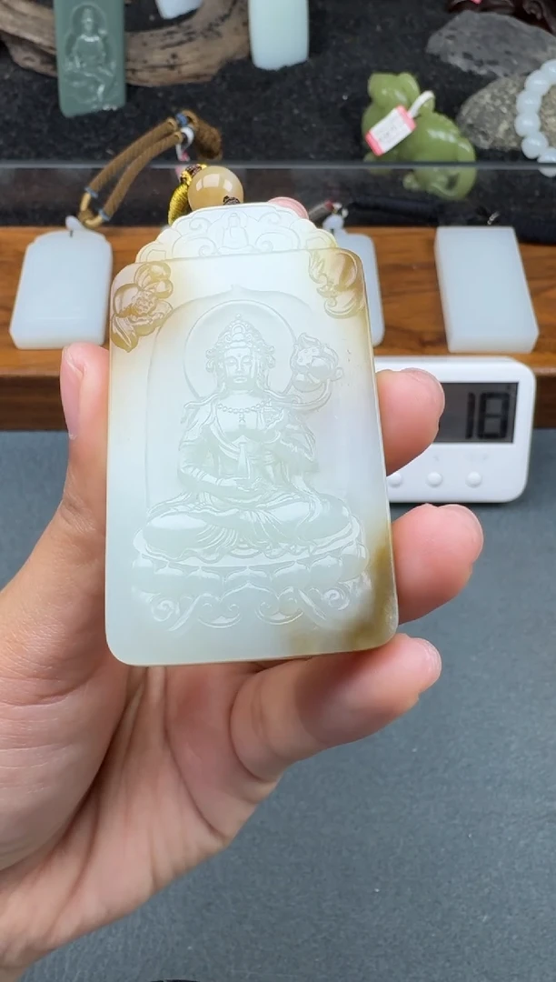颈饰未镶嵌和田玉1