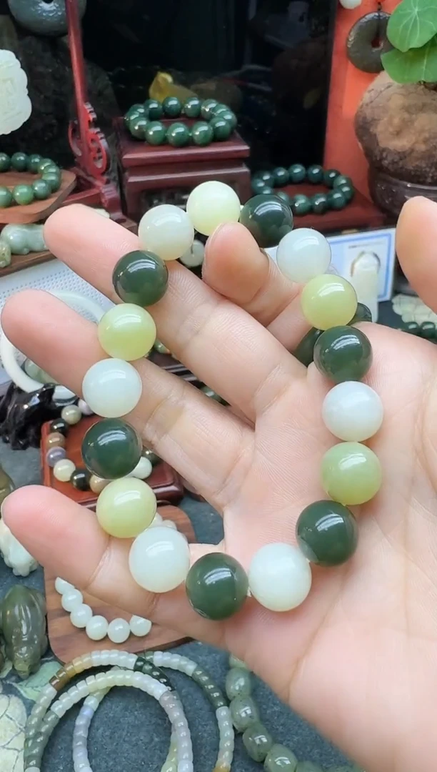 未镶嵌手链和田玉赞*三色黄口