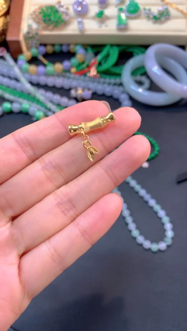 吊坠(不含链)18K金吊坠|550