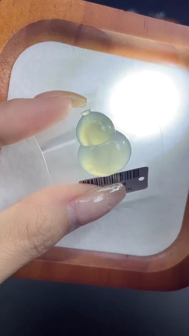 颈饰未镶嵌翡翠天然缅甸翡翠A货吊坠