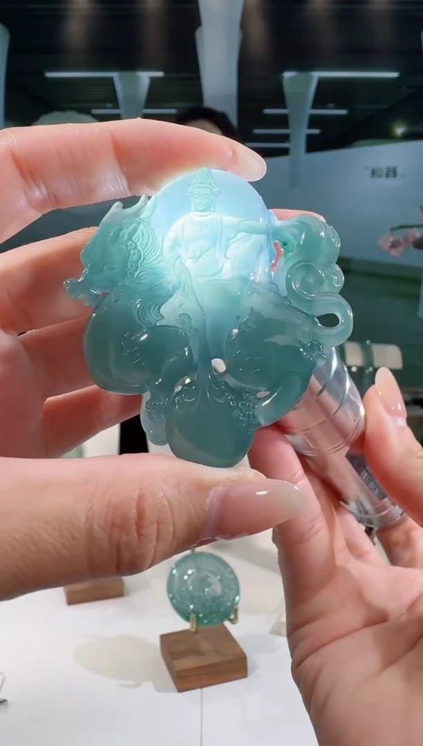 翡翠未镶嵌吊坠(不含链)御龙观音多样性发一