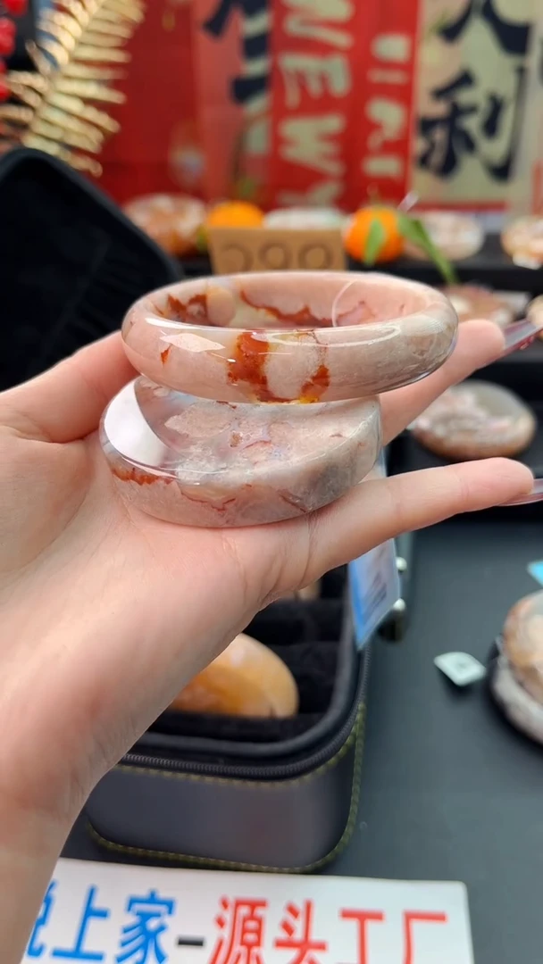 【闪购商品】石英质玉手镯未镶嵌赠送镯心（62圈口