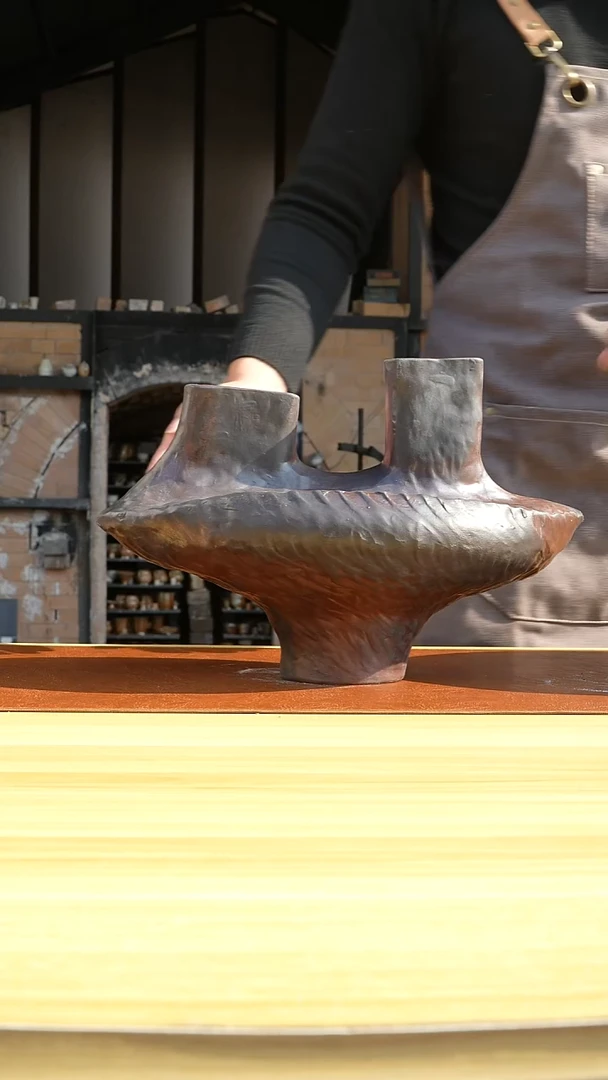 厚山柴烧铁胎花瓶