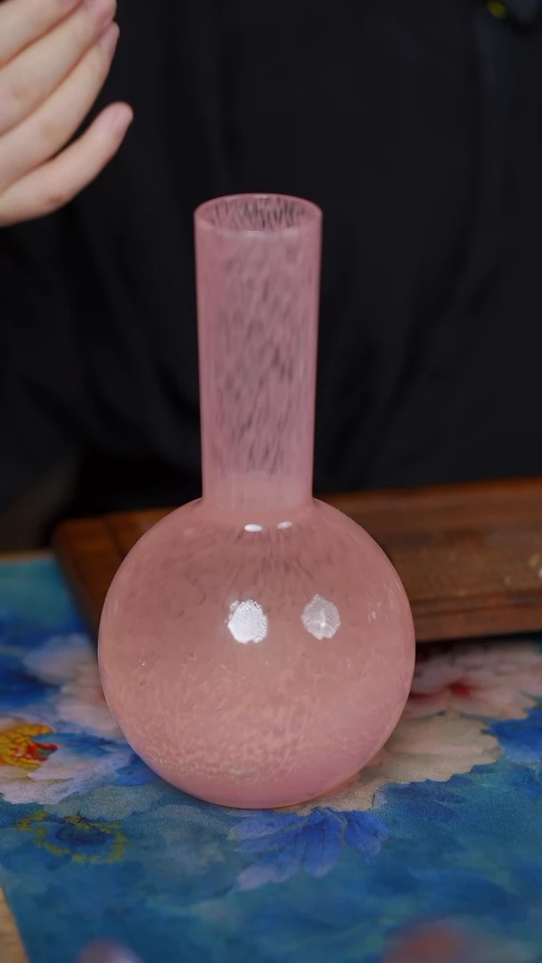 粉色  琉璃  花瓶