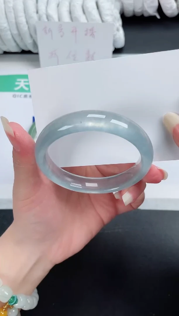 【闪购商品】石英质玉手镯未镶嵌403-58.3