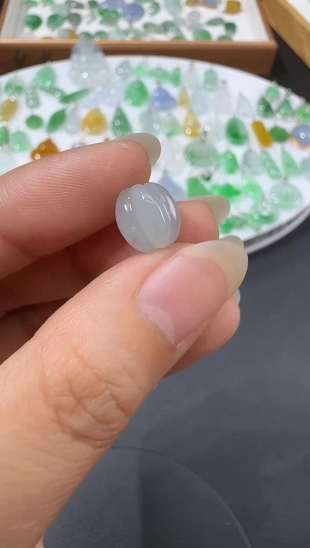 翡翠未镶嵌颈饰H0614-S1501-6