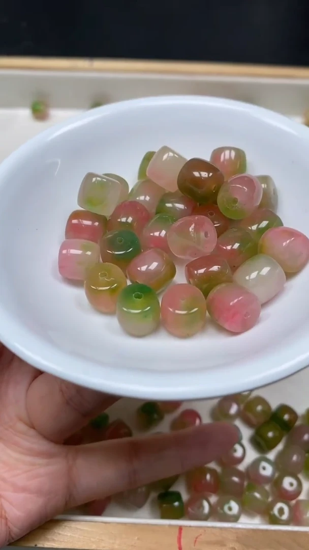 未镶嵌散珠玛瑙/玉髓M599 水蜜桃盐源老型10*10mm10个7.8元