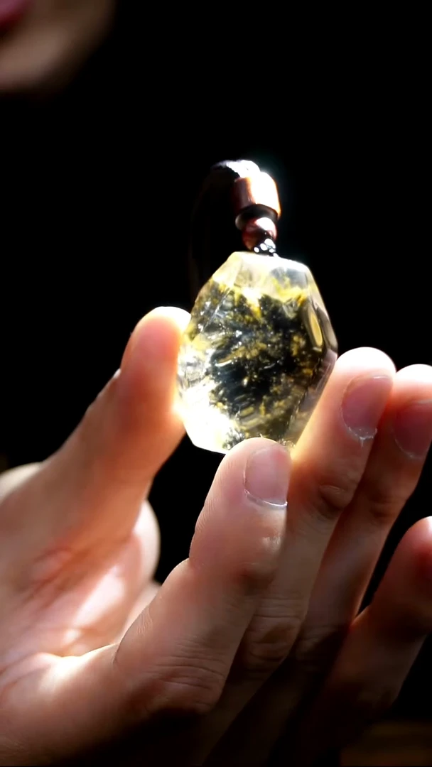 吊坠(赠链)未镶嵌水晶水晶