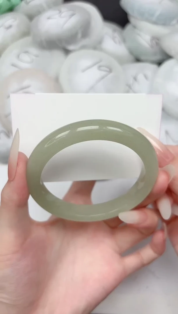 未镶嵌手镯石英质玉81-59