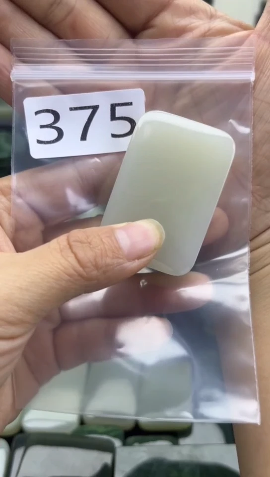 未镶嵌和田玉珠宝半成品牌子