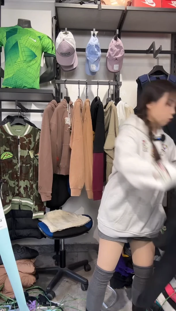 1202 编码 耐克卫衣服饰过款为准 尺码