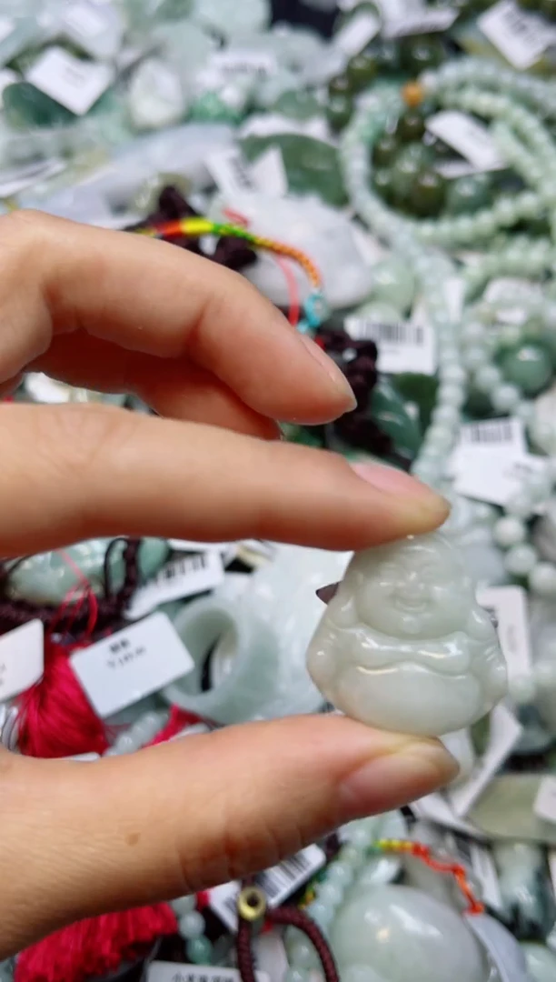 【闪购商品】翡翠颈饰未镶嵌00018268