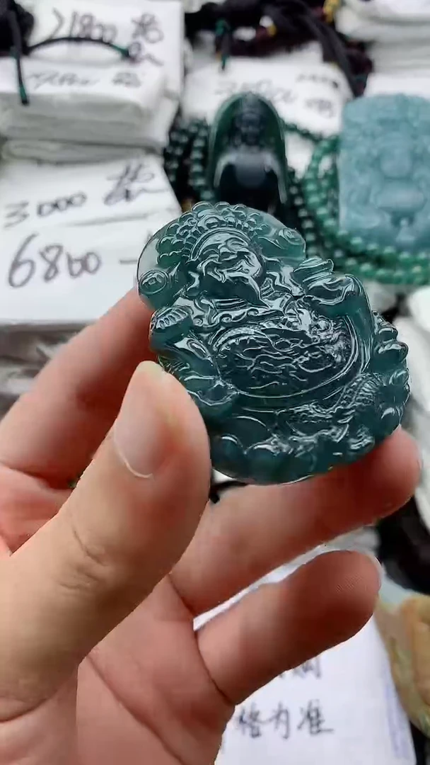 翡翠未镶嵌颈饰88888888