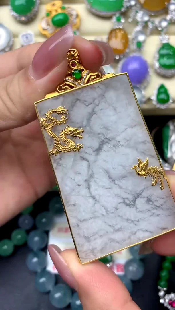 颈饰18K金镶嵌翡翠367-中国好珍宝