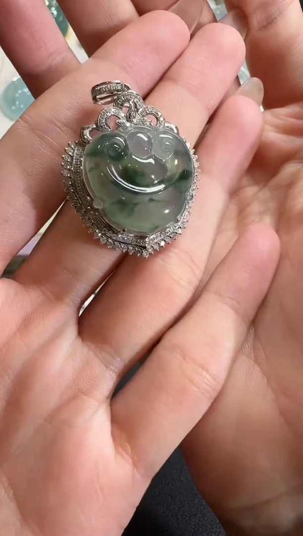 【闪购商品】翡翠吊坠(不含链)18K金镶嵌【源头工厂】钻石镶嵌