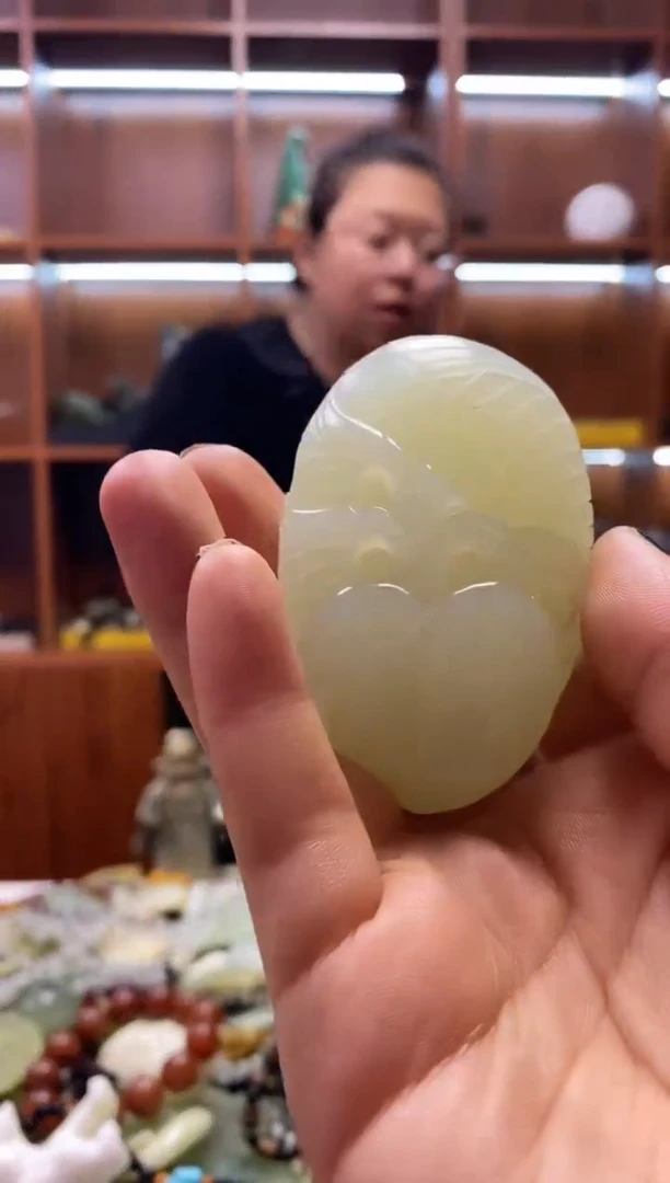 未镶嵌岫玉挂件