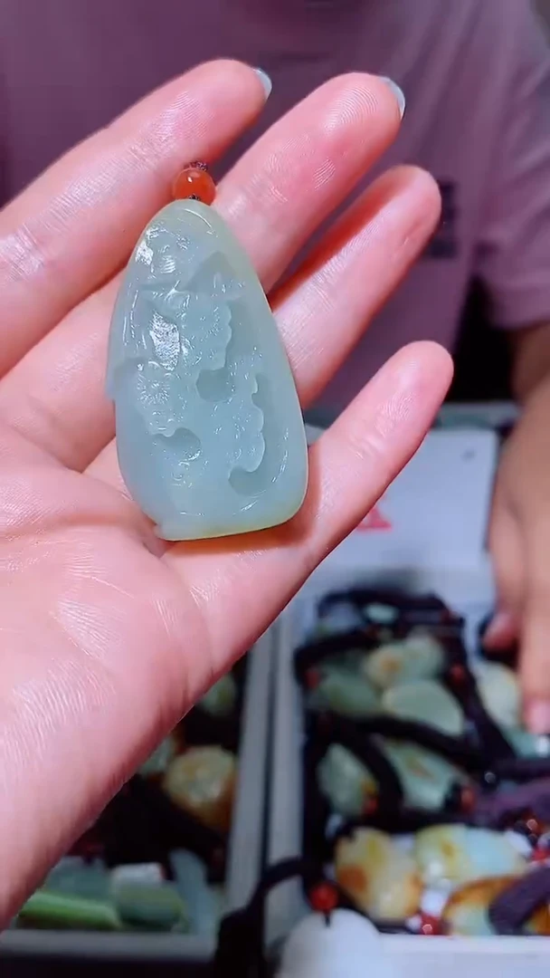 和田玉未镶嵌颈饰1