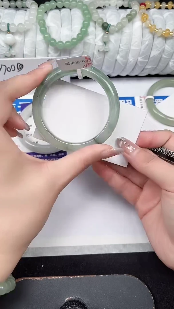 未镶嵌手镯石英质玉270-55/56