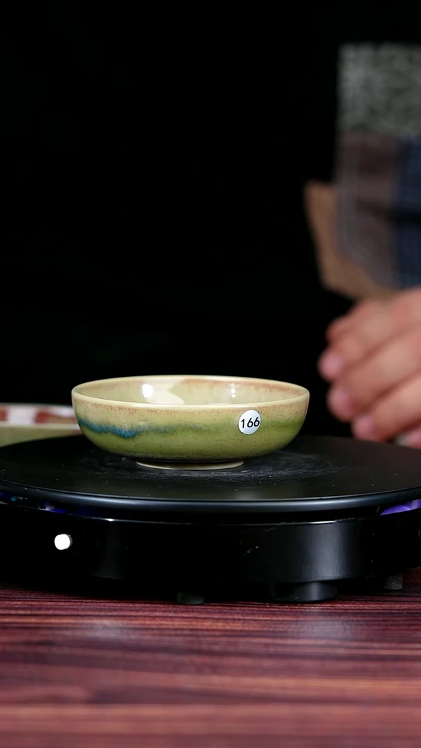 166#盼龙窑一级品原矿钧瓷半月普洱杯