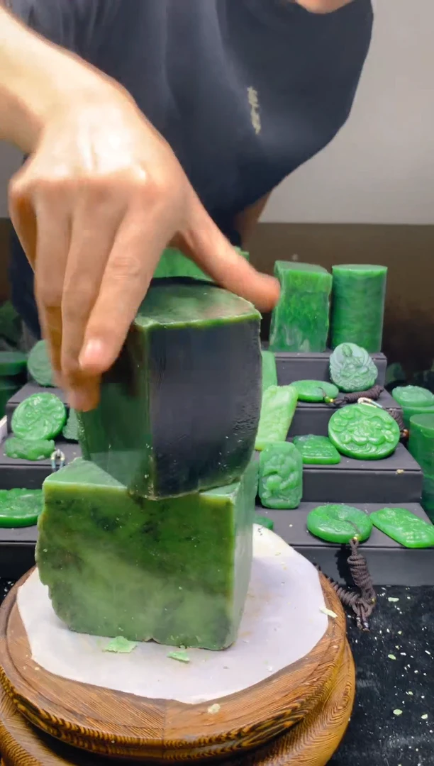 未镶嵌和田玉珠宝半成品1